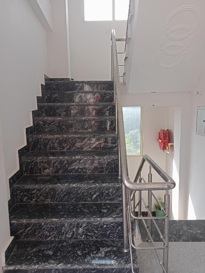 Hotel Aman Rishīkesh Екстериор снимка
