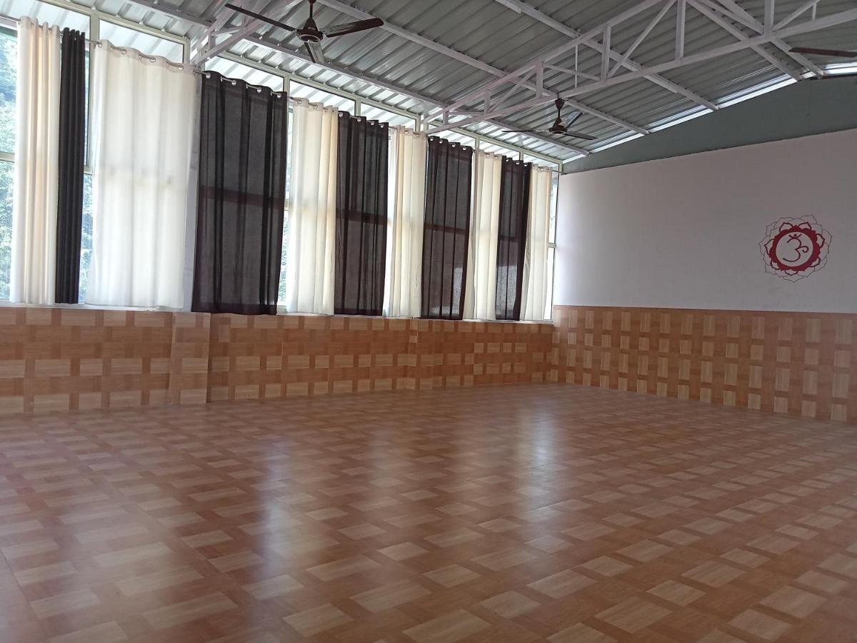 Hotel Aman Rishīkesh Екстериор снимка